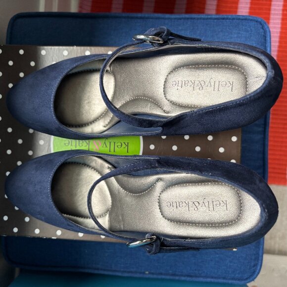 Kelly & Katie Women’s Navy Suede 3” Pump Closed Toe Heels Size 9.5 - Picture 5 of 8